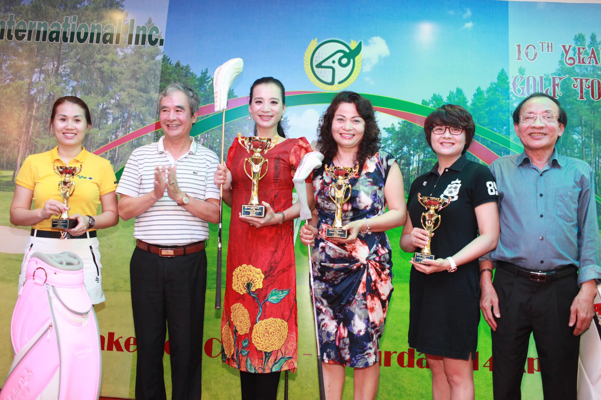 Bà Hoàng Thanh Tâm - Chủ tịch HĐQT công ty Cổ Phần Phát Triển Giải Pháp Tích Hợp ( ISD) đã xuất sắc đoạt ngôi vị Quán Quân tại Giải Golf Sun IVy Friendship Tournament 2018.