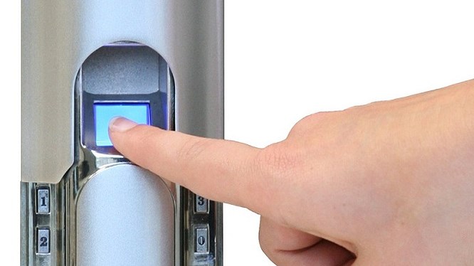 Công nghệ khóa vân tay khiến trộm phải “khóc thét“
